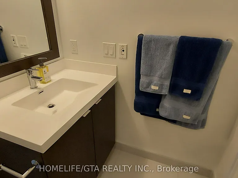 7 Mabelle Ave #2302 — Photo 29