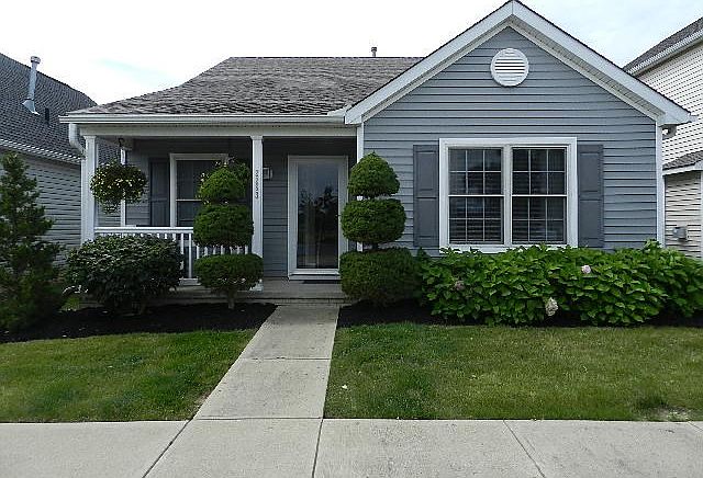1st image of 2253 Dunvegan St