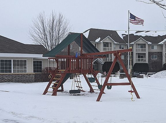 3rd image of 1341 Lake Dr W APT B213