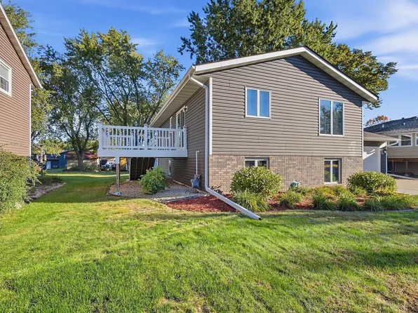 1004 W Prairie St, Belle Plaine, MN 56011