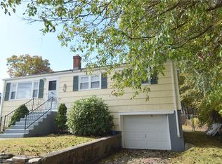 3 Quarry Rd, Warwick, RI 02889