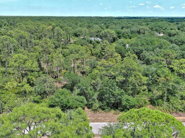 1908 McArthur Ave, Lehigh Acres, FL 33972