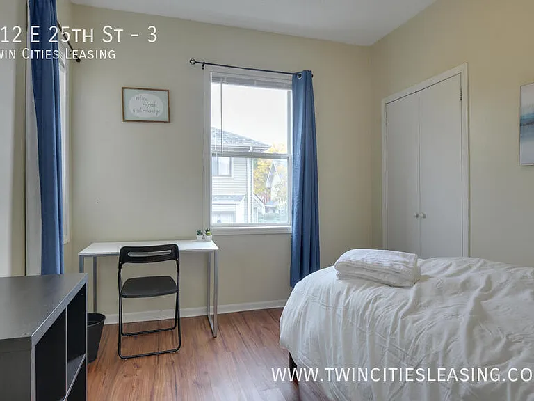 912 E 25th St #3 — Photo 28