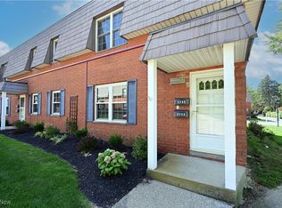 2733 Pease Dr, Rocky River, OH 44116