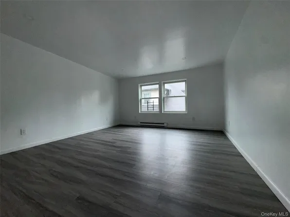 300 Highland Ave, Peekskill, NY