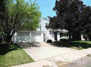 305 W Merle Ln, Peoria, IL