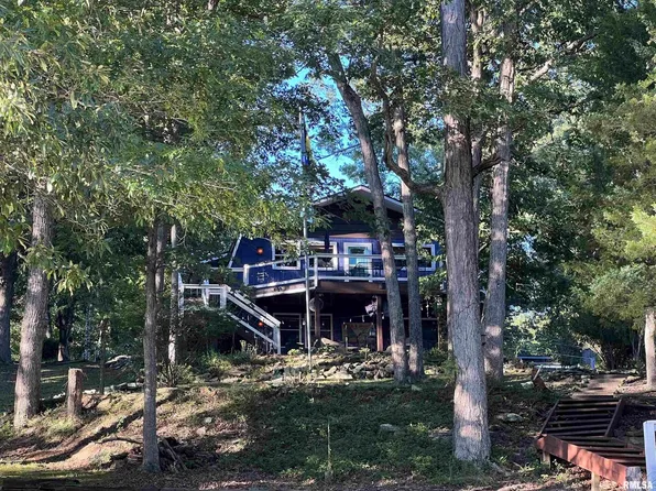 30 Bay Ridge Dr, Goreville, IL 62939