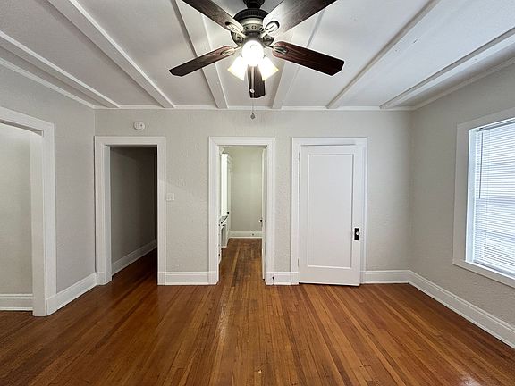 5th image of 3920 Fannin St #F104