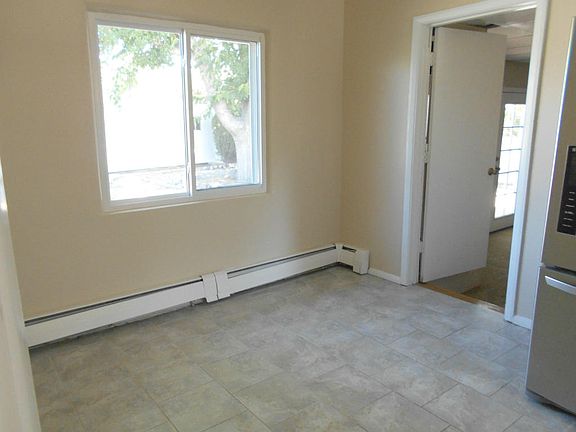 5th image of 2817 Arizona St NE
