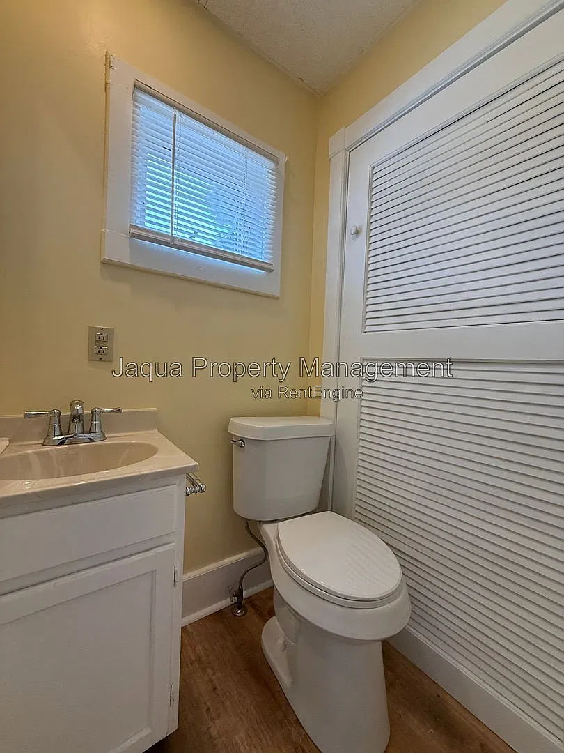 2 bed, 1.5 bath, 1400 sqft, $1,495 — Photo 2