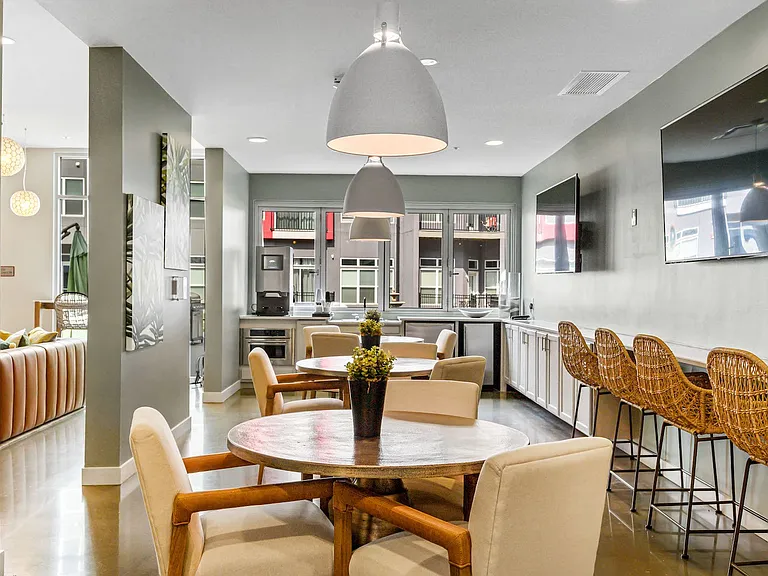 Liberty Center Apartments — Photo 33