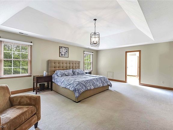 4th image of 3191 Excalibur Ave
