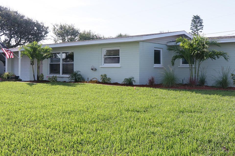 1st image of 13 Raymonde Cir