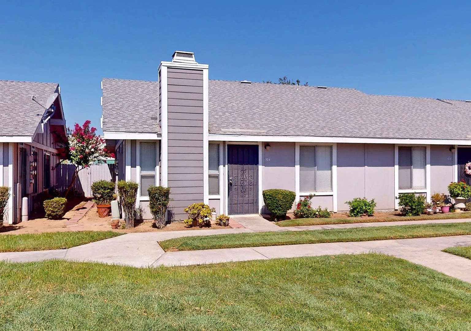 1027 W. Dakota Ave Unit #104 Fresno, CA 93705 — Photo 1