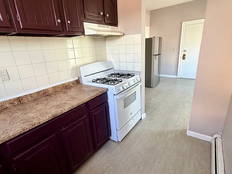 11 Hanover St #2 — Photo 13
