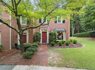 145 Weatherburne Dr, Roswell, GA 30076