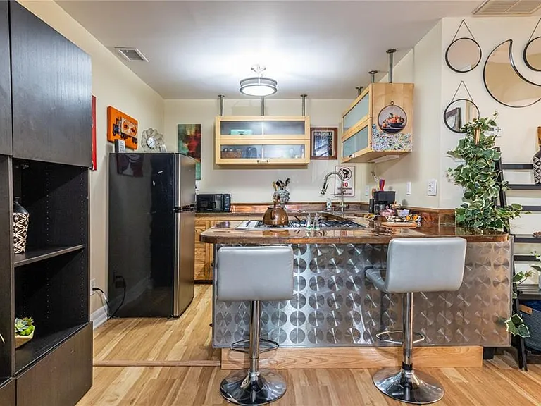 150 South Ave SE #2 — Photo 12