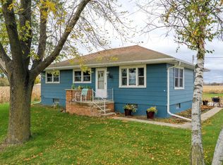 5674 Springbrook Rd, Omro, WI 54963