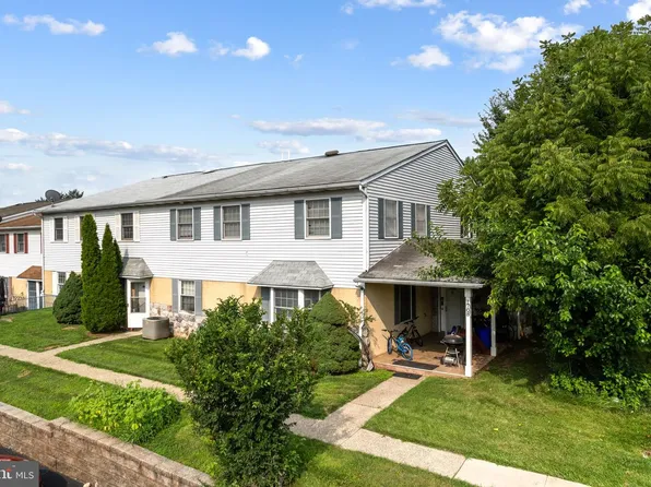 1709 Whitpain Hls, Blue Bell, PA 19422