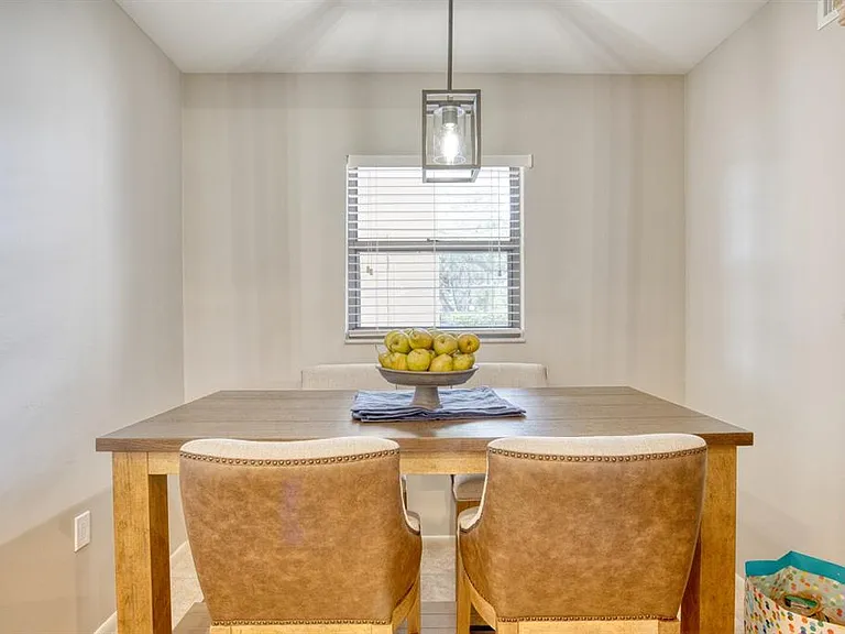5640 Golf Pointe Dr #101 — Photo 6