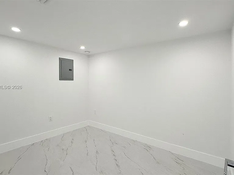 18061 Biscayne Blvd #1204 — Photo 16