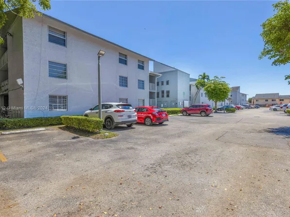 8435 156th Ct APT 1023, Miami, FL 33193