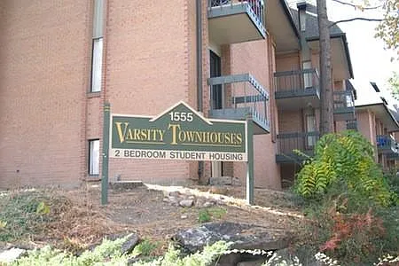 Varsity Townhouses - Student Housing — Photo 3