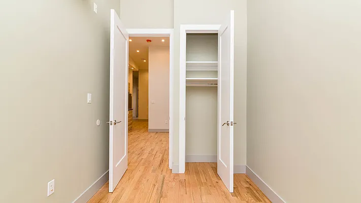 Rented by Nooklyn NYC LLC | media 11