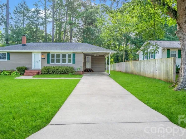 902 Dogwood Dr, Gastonia, NC 28054
