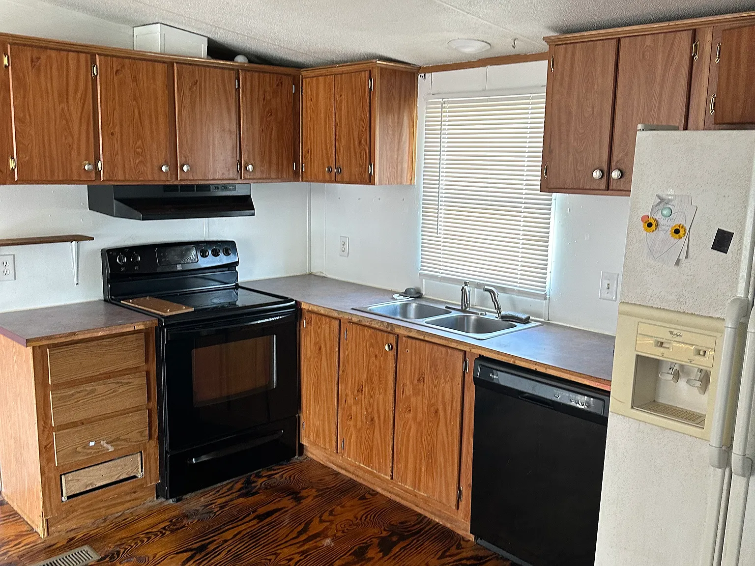 1141 Versailles Rd — Photo 2