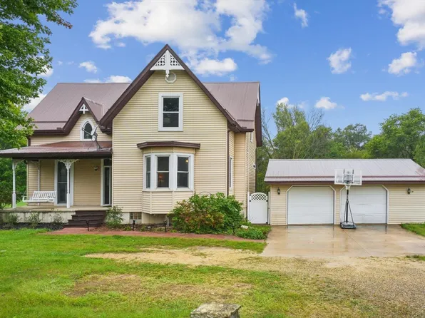 3149 285th Ave, Hopkinton, IA 52237