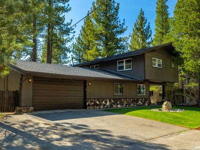 2828 Santa Claus Dr, South Lake Tahoe, CA, 96150