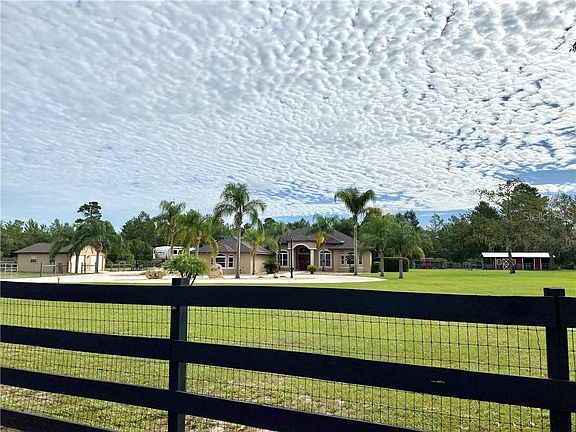 2nd image of 36618 Forestdel Dr