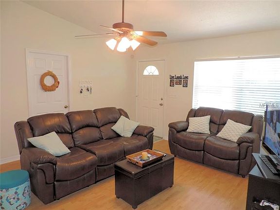 4th image of 755 Althea Ave