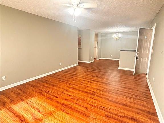 5th image of 3101 Par Three Way