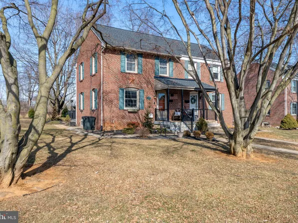 955 Green Ter, Lancaster, PA 17601