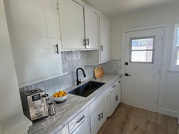 4th image of 9661 Maureen Dr Unit C