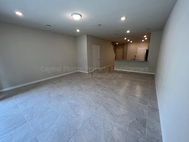 4517 Sparkling Shell Ave — Photo 3