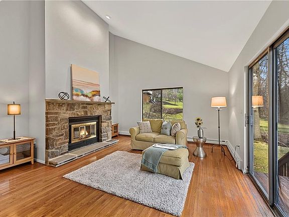 2nd image of 26 Heritage Dr