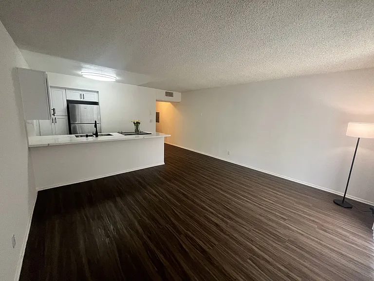 The Terrace Apartments — Photo 38
