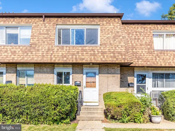 527 Carrollton Dr #28, Frederick, MD 21701