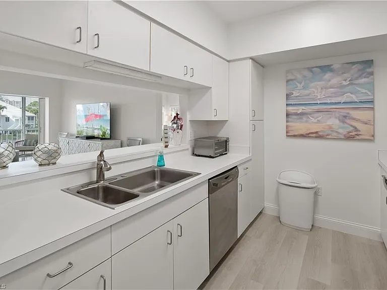 784 Willowbrook Dr #607 — Photo 4