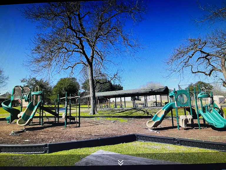 10911 Hillside Dr — Photo 14