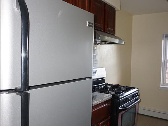 4th image of 430 Park Ave #1BR