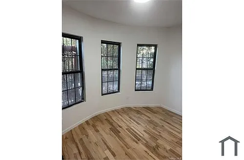 1827 Amethyst St Photo 1