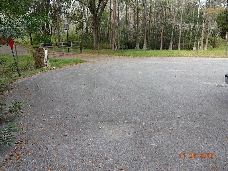 1st image of 1612 Oakwood Ct