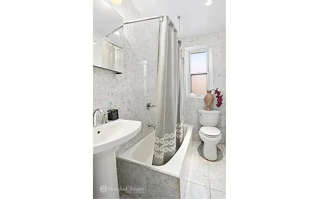 Rented by Douglas Elliman | media 18