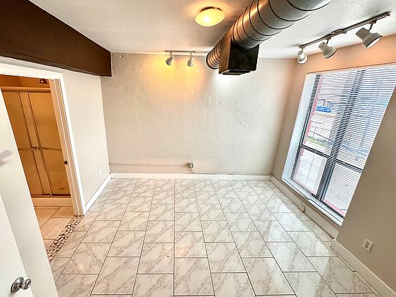 5th image of 710 S Medina St #201