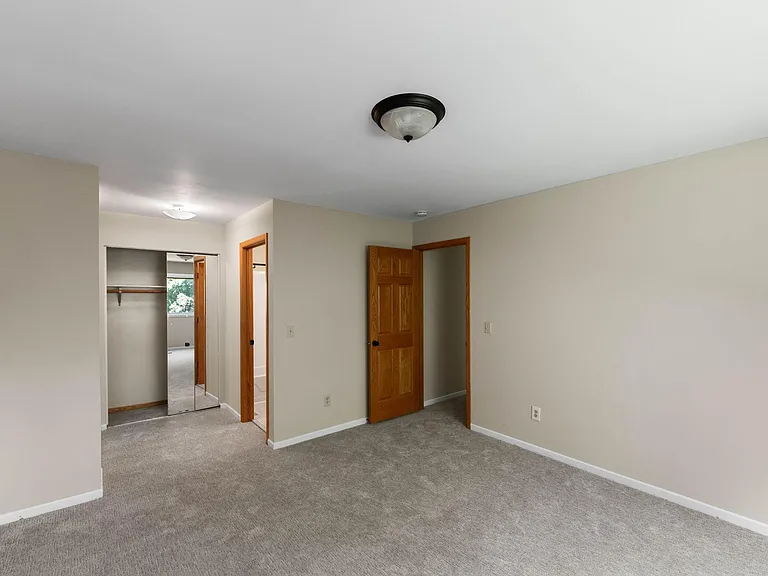 304 Pondridge Cir — Photo 17