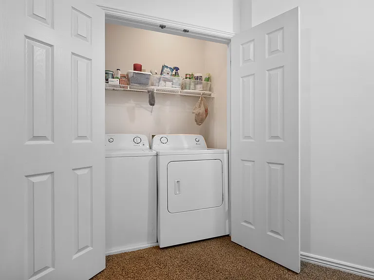 532 N Seven Peaks Blvd #302 — Photo 9